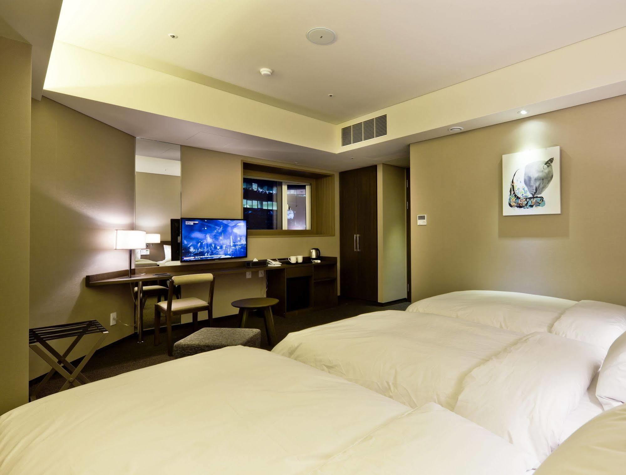 Manu Hotel